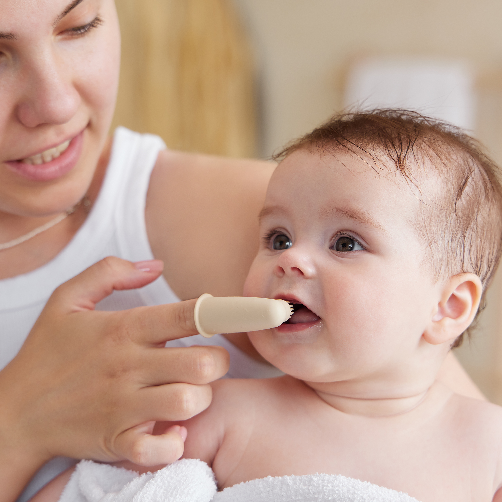 Зубная щётка детская Happy Baby на палец бежевая - фото 7