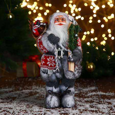 Дед мороз Зимнее волшебство «В бело-красной шубке с ремешком с лыжами» 15х30 см