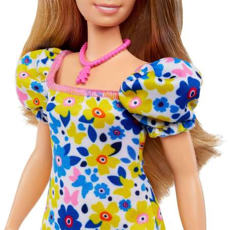 Кукла Barbie Fashionistas с синдромом Дауна в цветочном платье HJT05