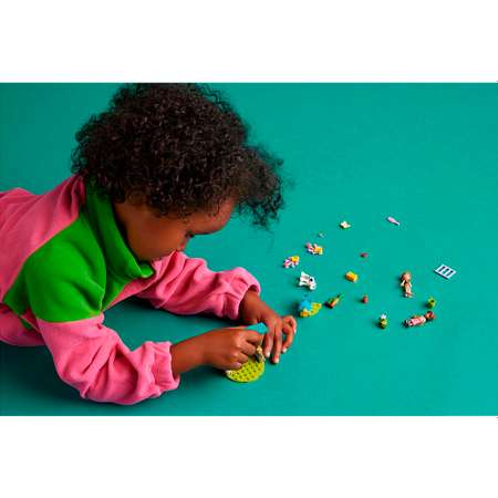 Конструктор детский LEGO Friends Коровник Отэм для телят 42607