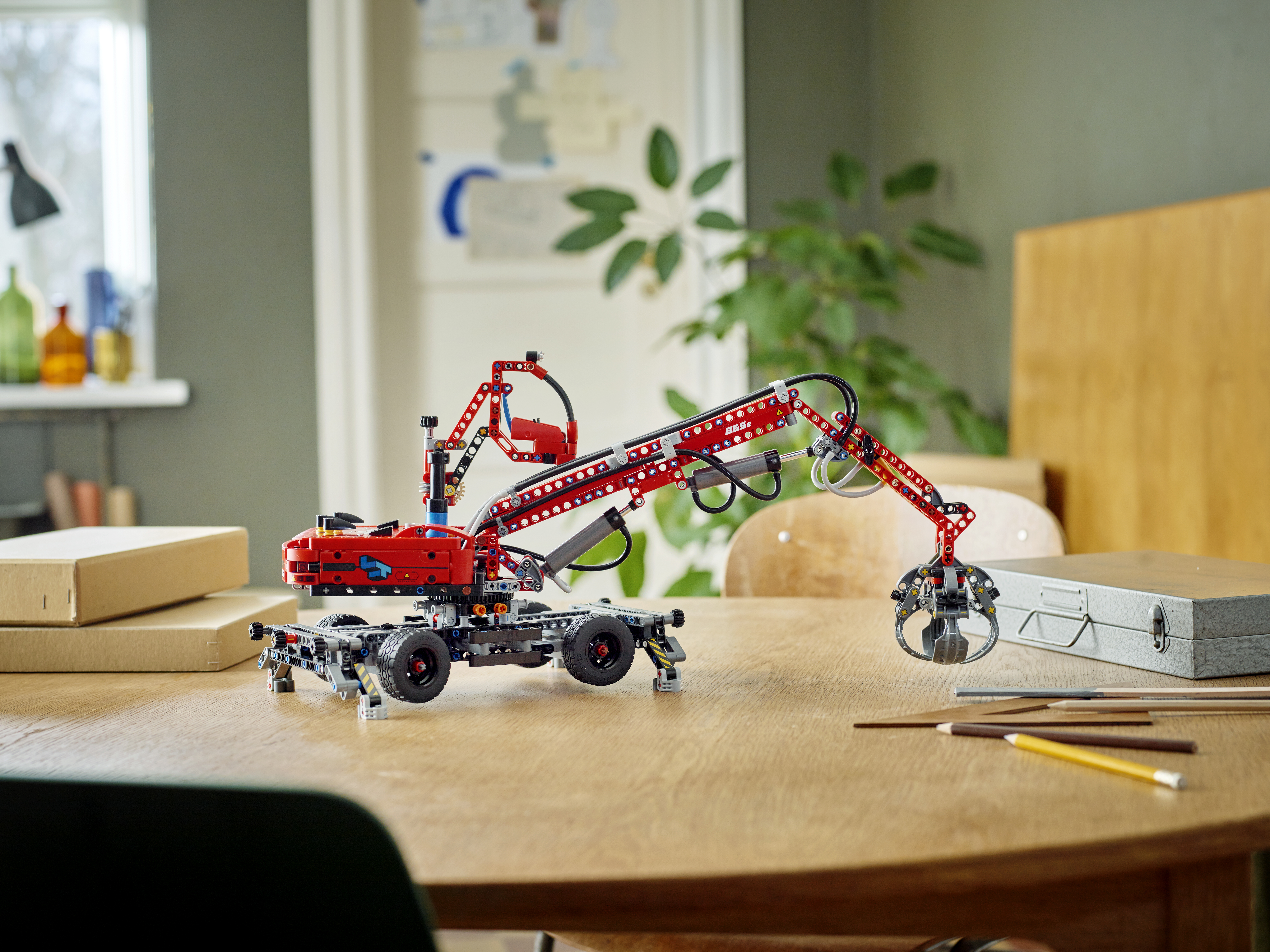 Конструктор LEGO Technic Погрузчик 42144 - фото 12