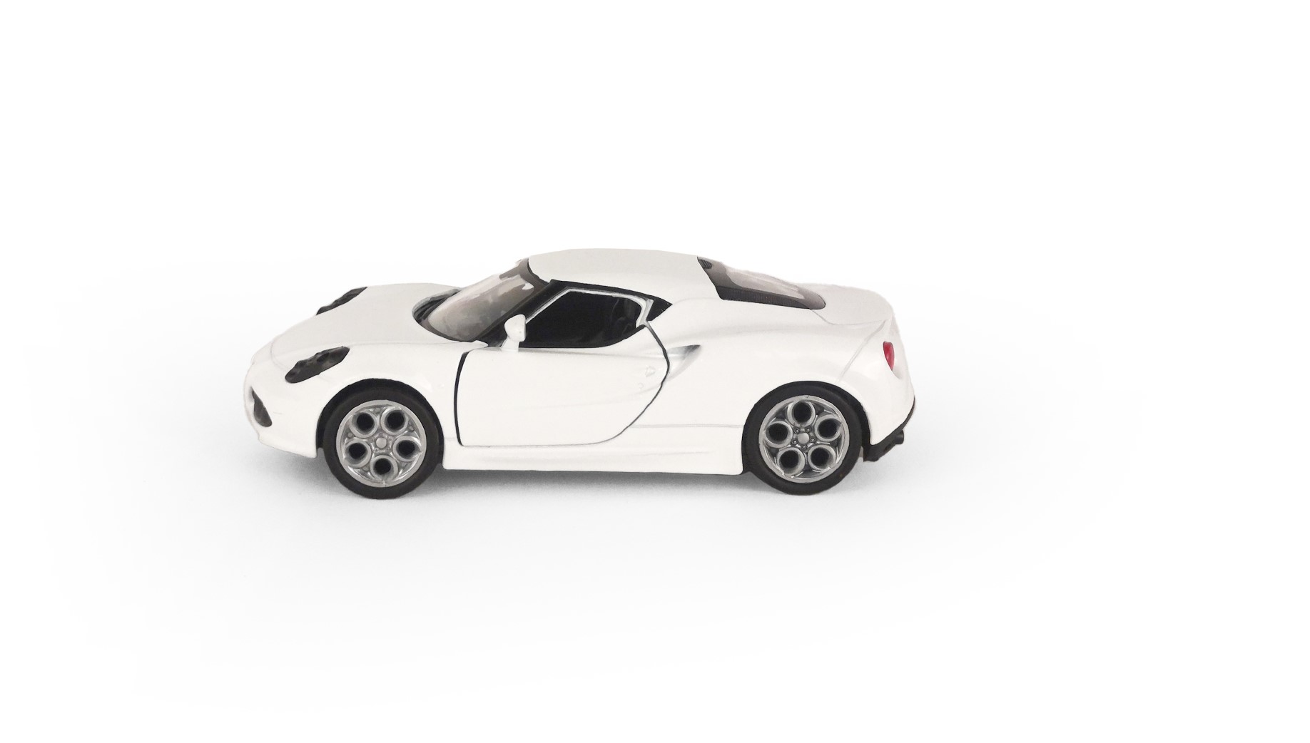 Машинка Welly 1:38 Alfa Romeo 4C цвет в ассортименте 43676W - фото 13