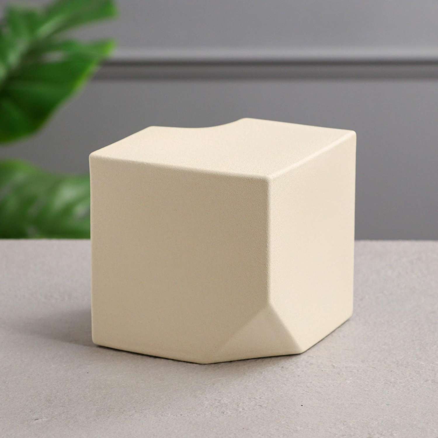 Cube ceramic