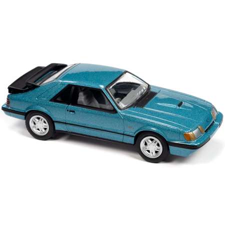 Автомобиль Johnny Lightning 1:64 голубой