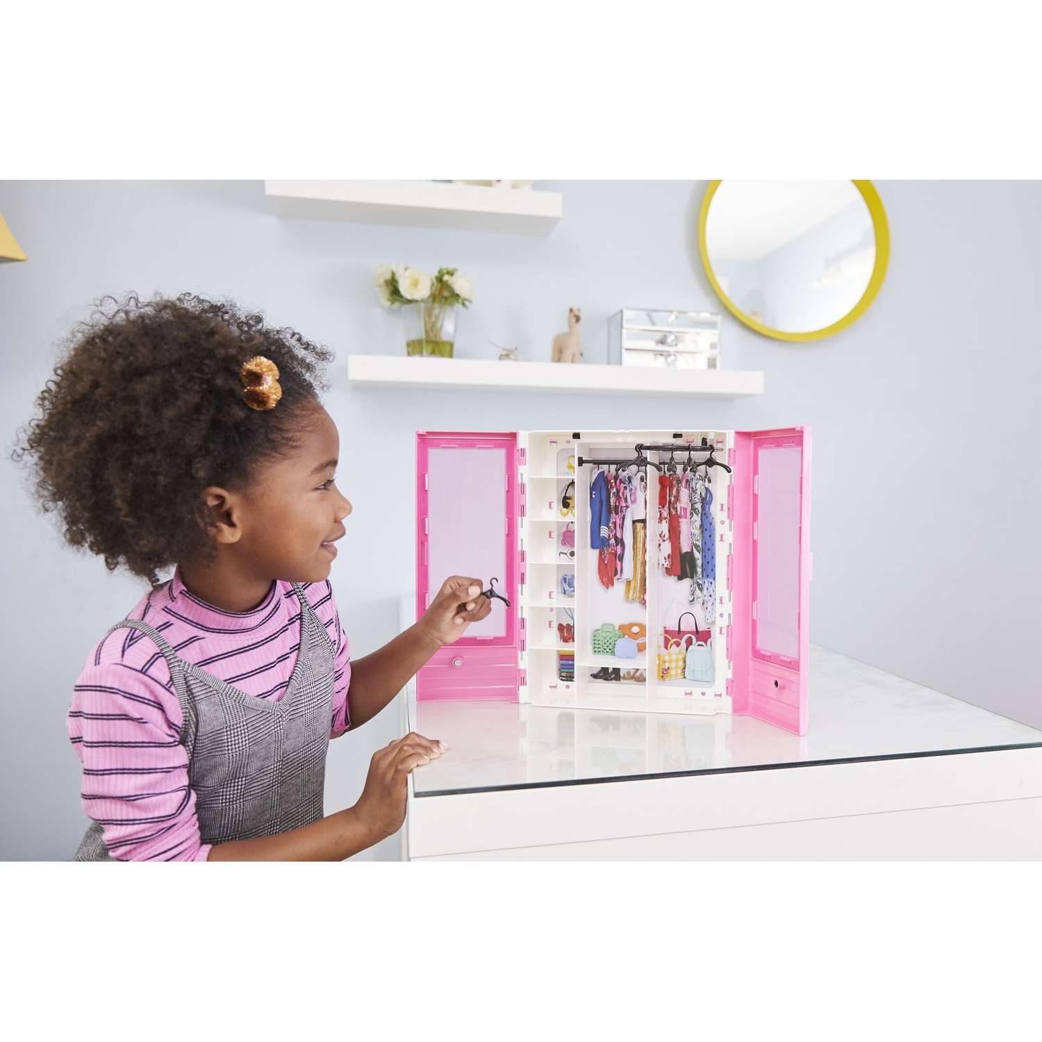 Мебель для куклы Barbie Шкаф модницы Розовый GBK11 GBK11 - фото 17