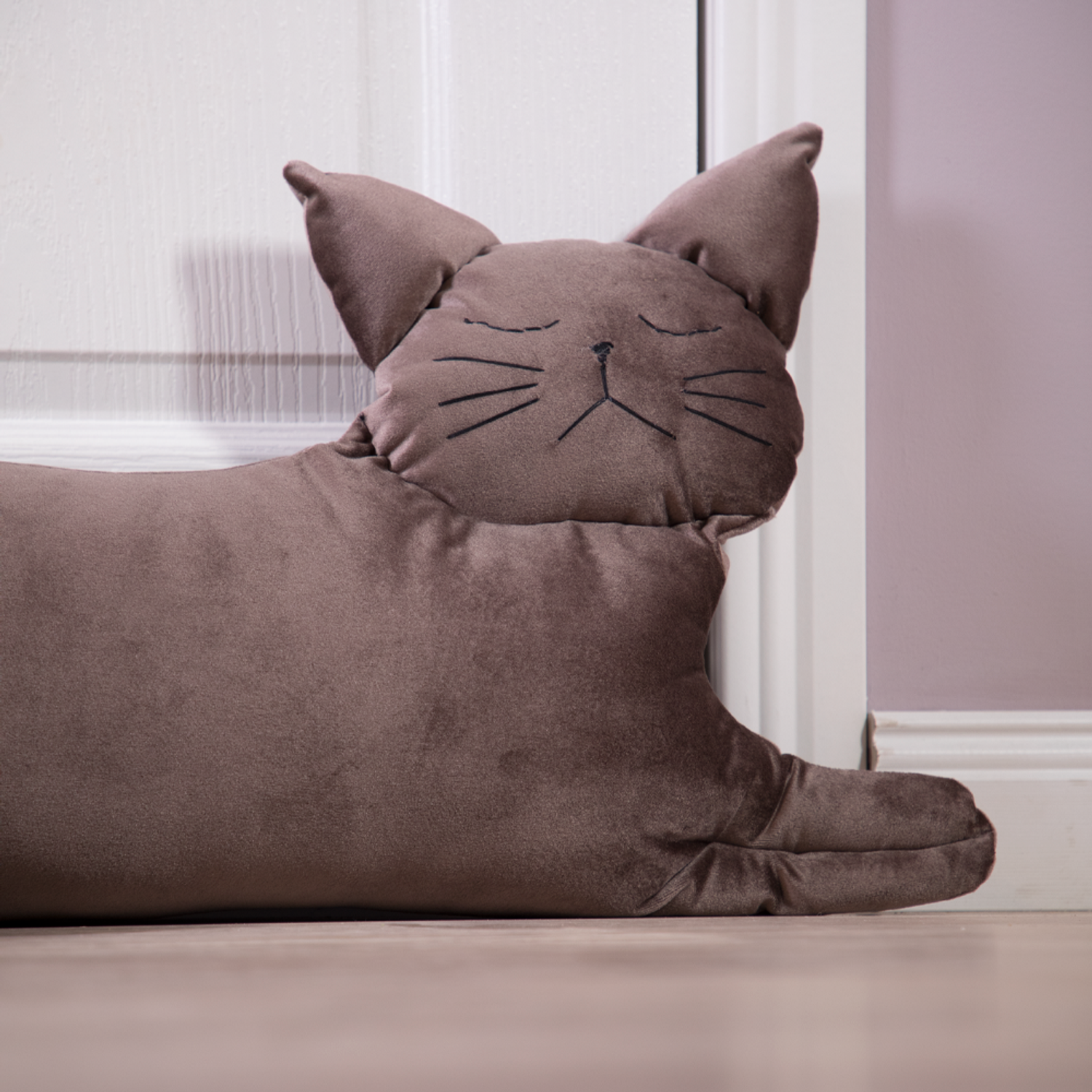 Подушка декоративная BOGACHO Кошка Соня коричневого цвета - фото 4
