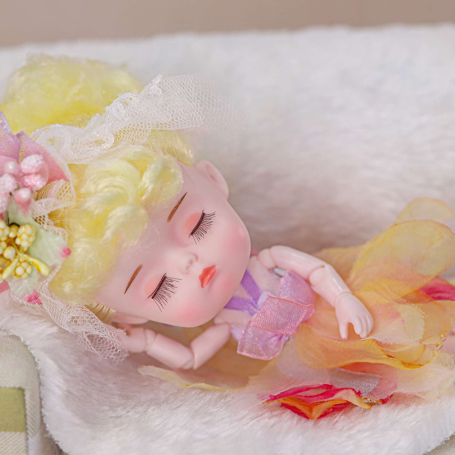 Кукла EstaBella Лилия на шарнирах коллекционная 46283520 - фото 12