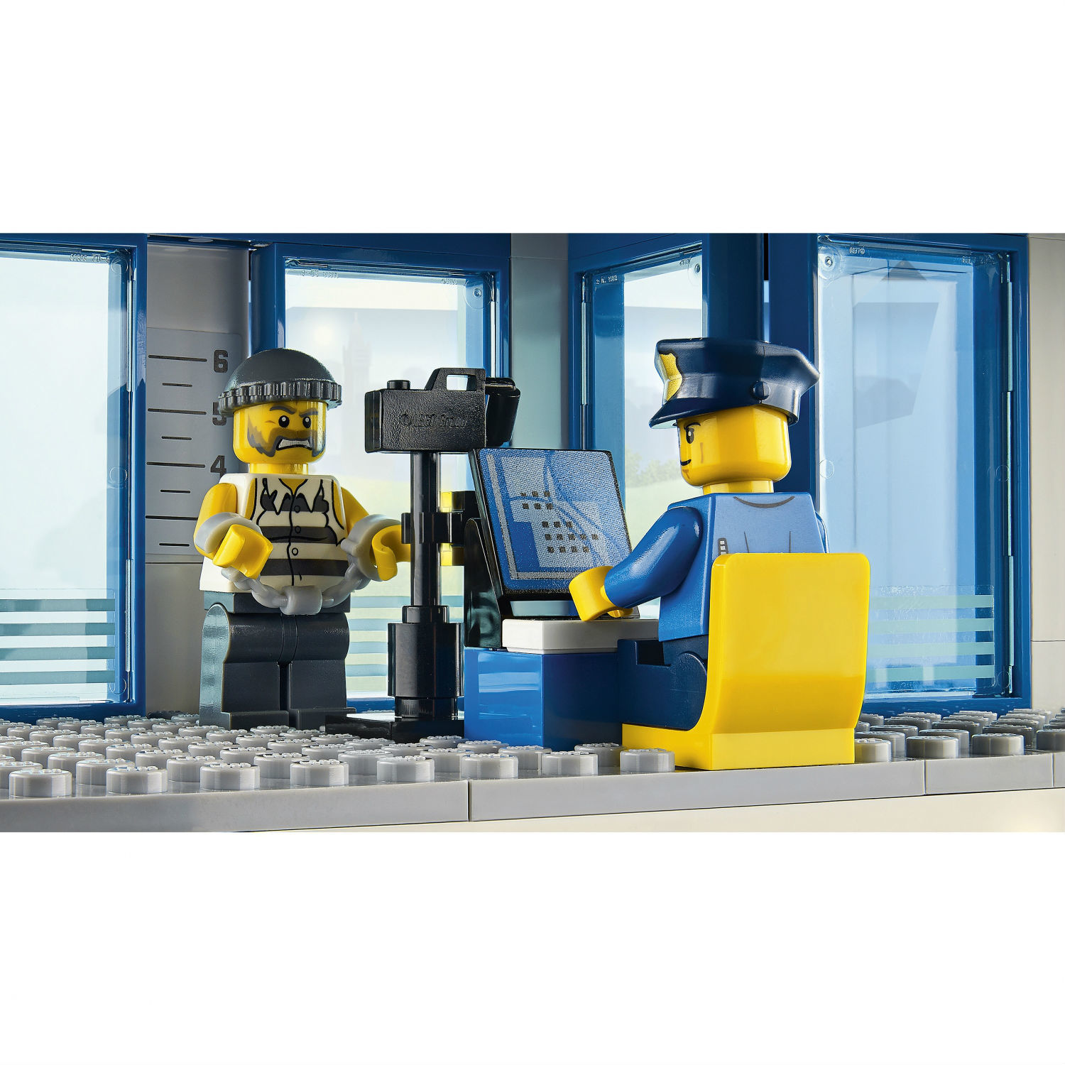 Конструктор LEGO City Police Полицейский участок (60047) купить по цене  5289 ₽ в интернет-магазине Детский мир