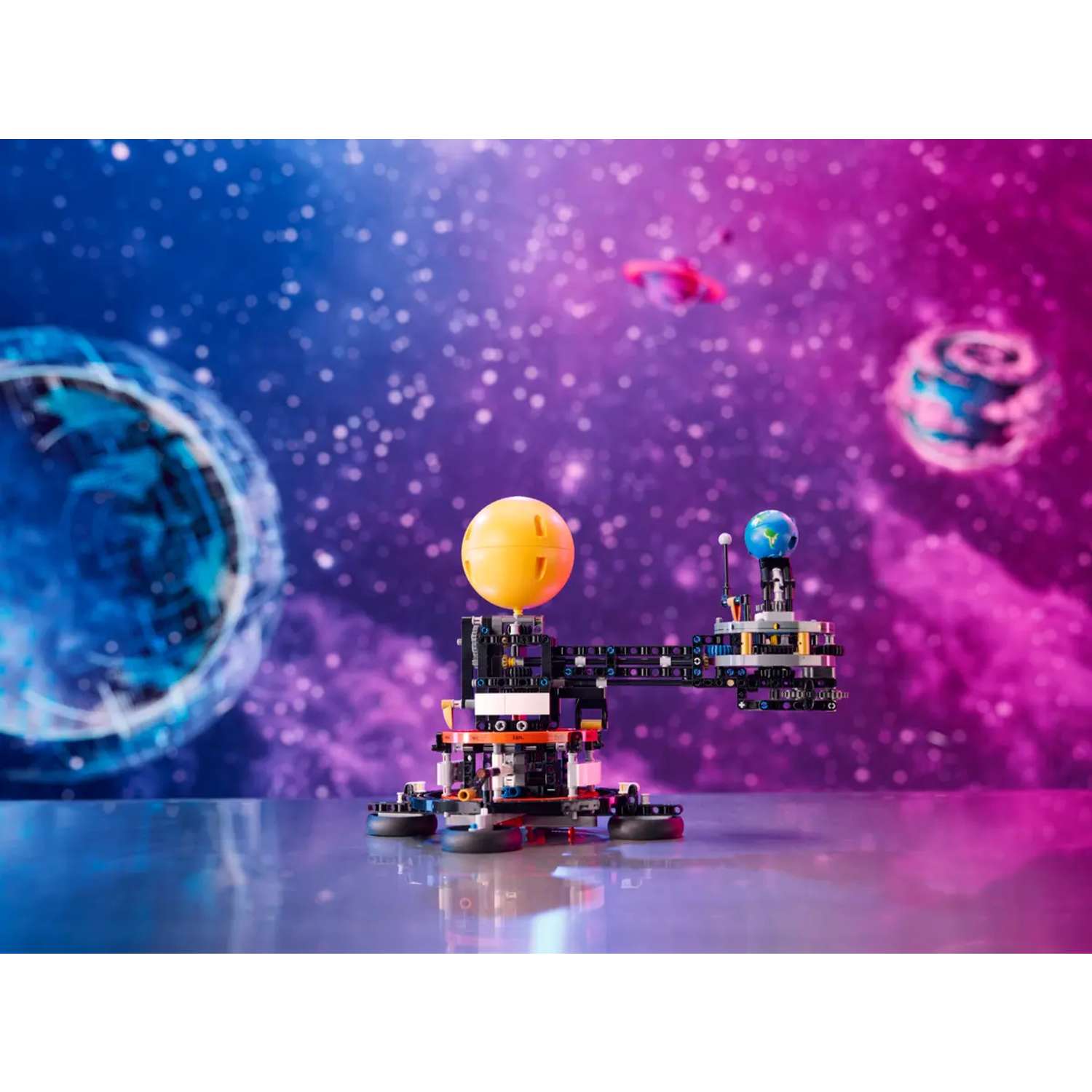 Конструктор LEGO Тechnic Планета Земля и Луна на орбите 42179 - фото 11