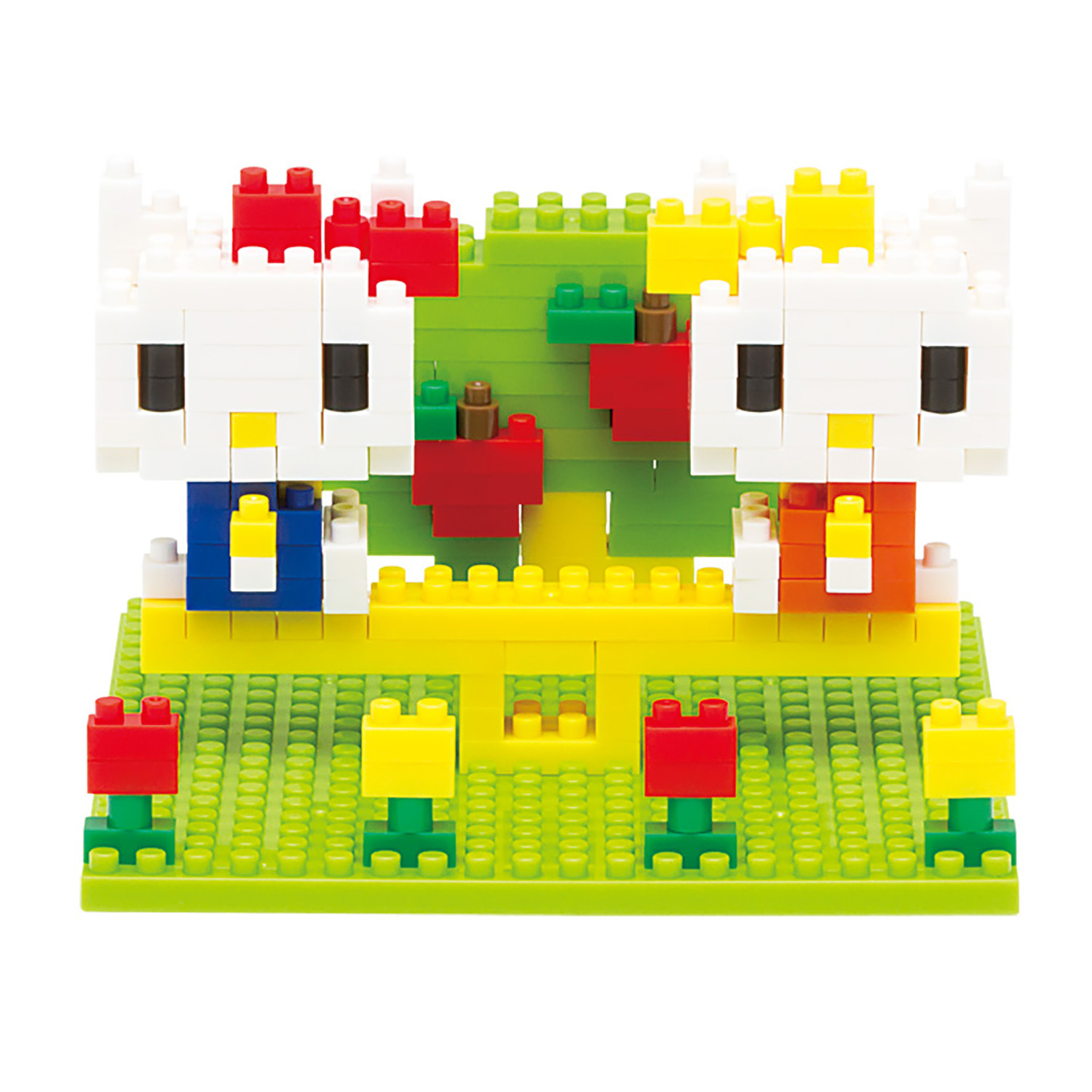 Конструктор Nanoblock Hello Kitty и Mimmy в парке - фото 1