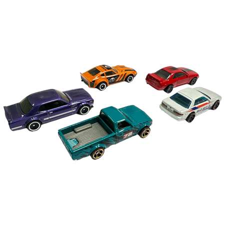 Игровой набор Hot Wheels Nissan nissan 1:64 без механизмов