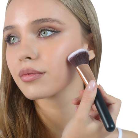 Кисть косметическая Beauty4Life для контура лица скошенная черная