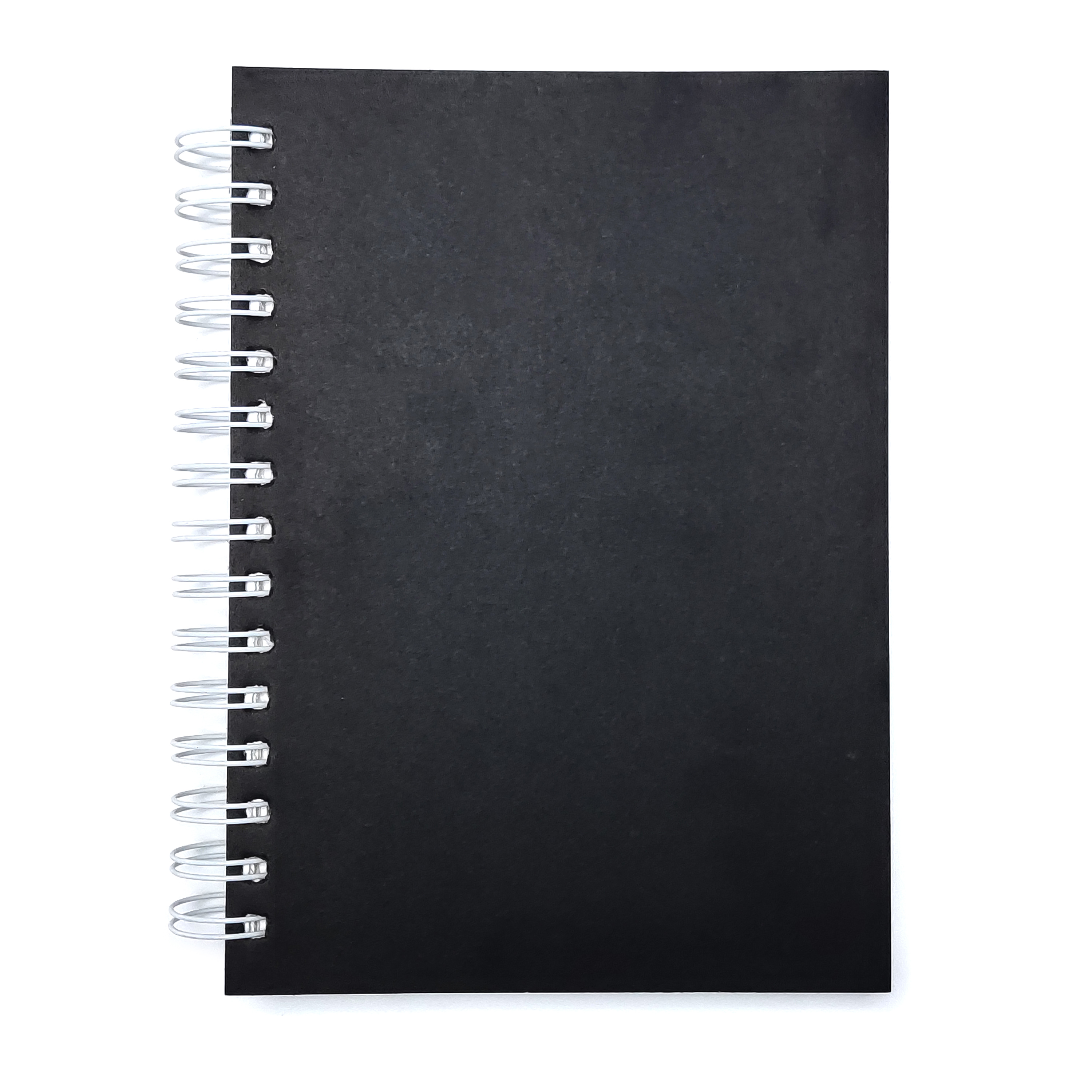 Скетчбук ПСВ А5 230грамм с черной обложкой горизонтальный 60 листов - фото 1