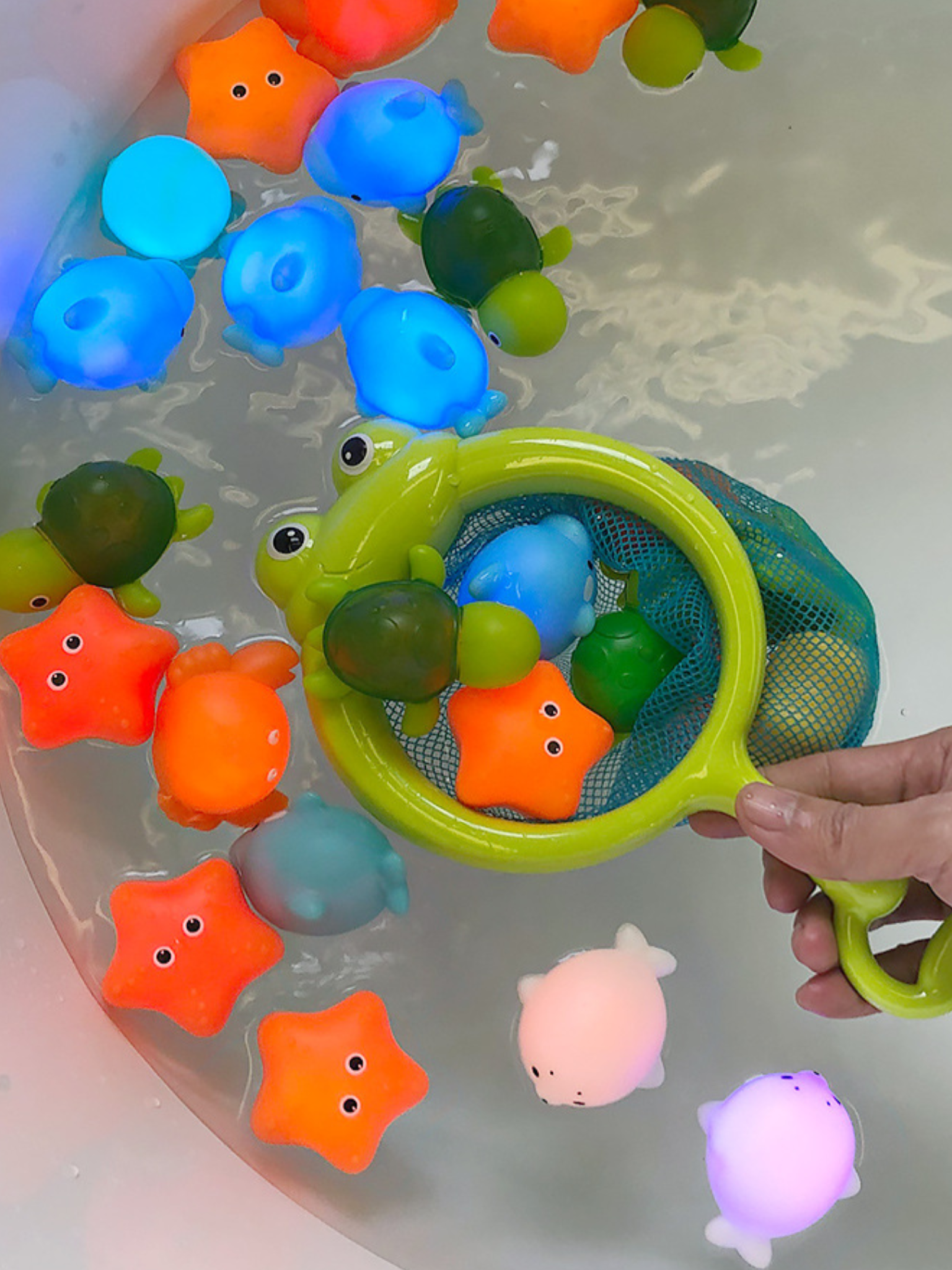 Игрушки для купания SHARKTOYS с сачком и светящимися животными - фото 8