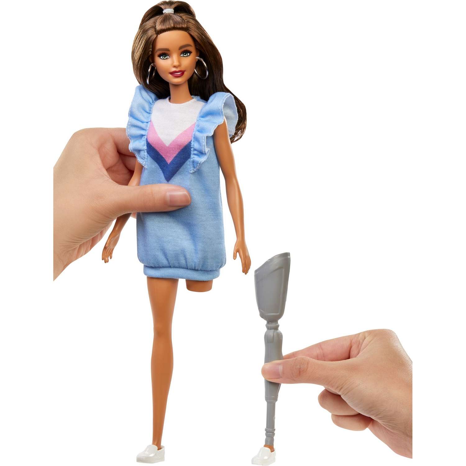 Кукла Barbie Игра с модой 121 Брюнетка с протезом в голубом платье FXL54 FBR37 - фото 9