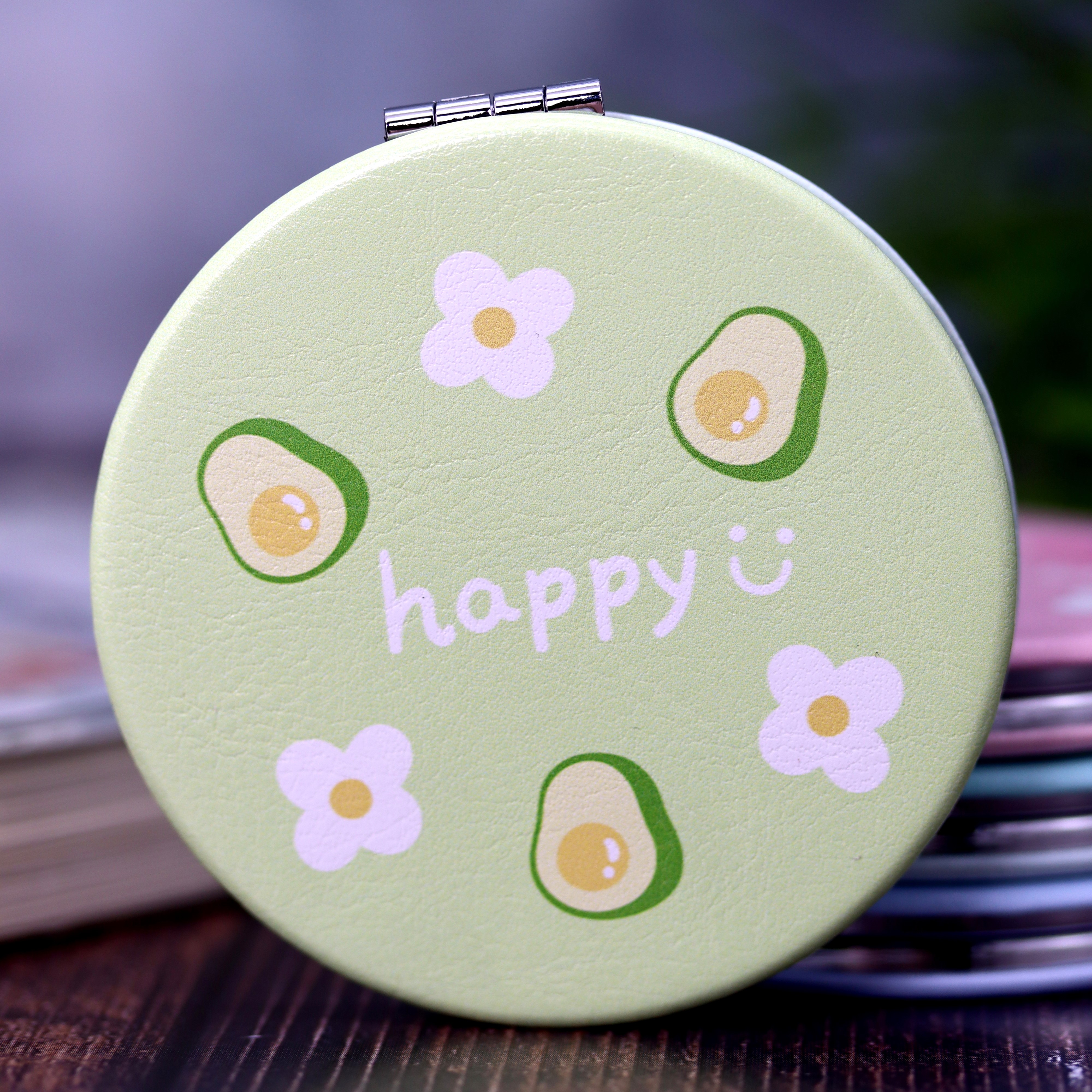 Зеркало карманное iLikeGift Flower avocado green с увеличением - фото 1