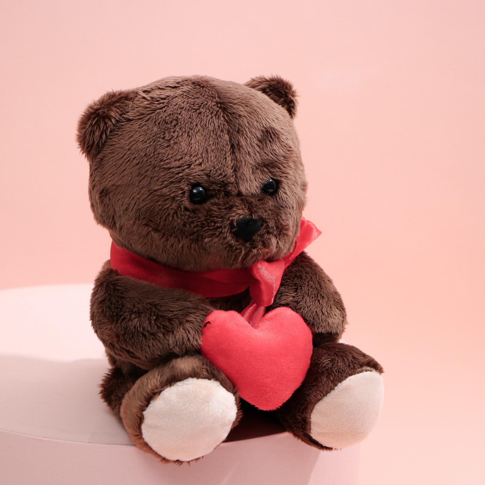 Мягкая игрушка Milo Toys Ted с сердечком мишка 25 см - фото 3
