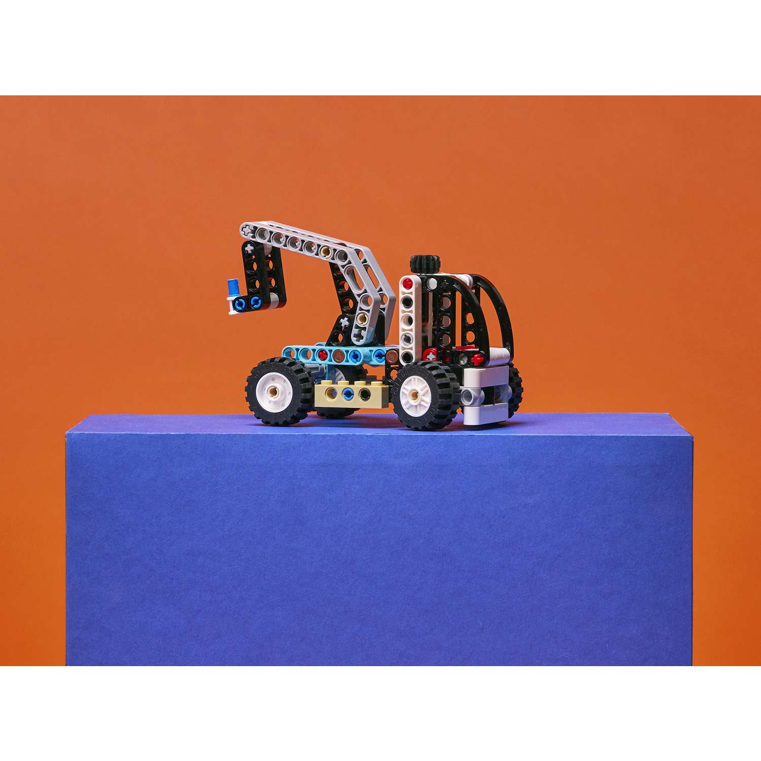 Конструктор детский LEGO Technic Телескопический погрузчик 42133 - фото 5