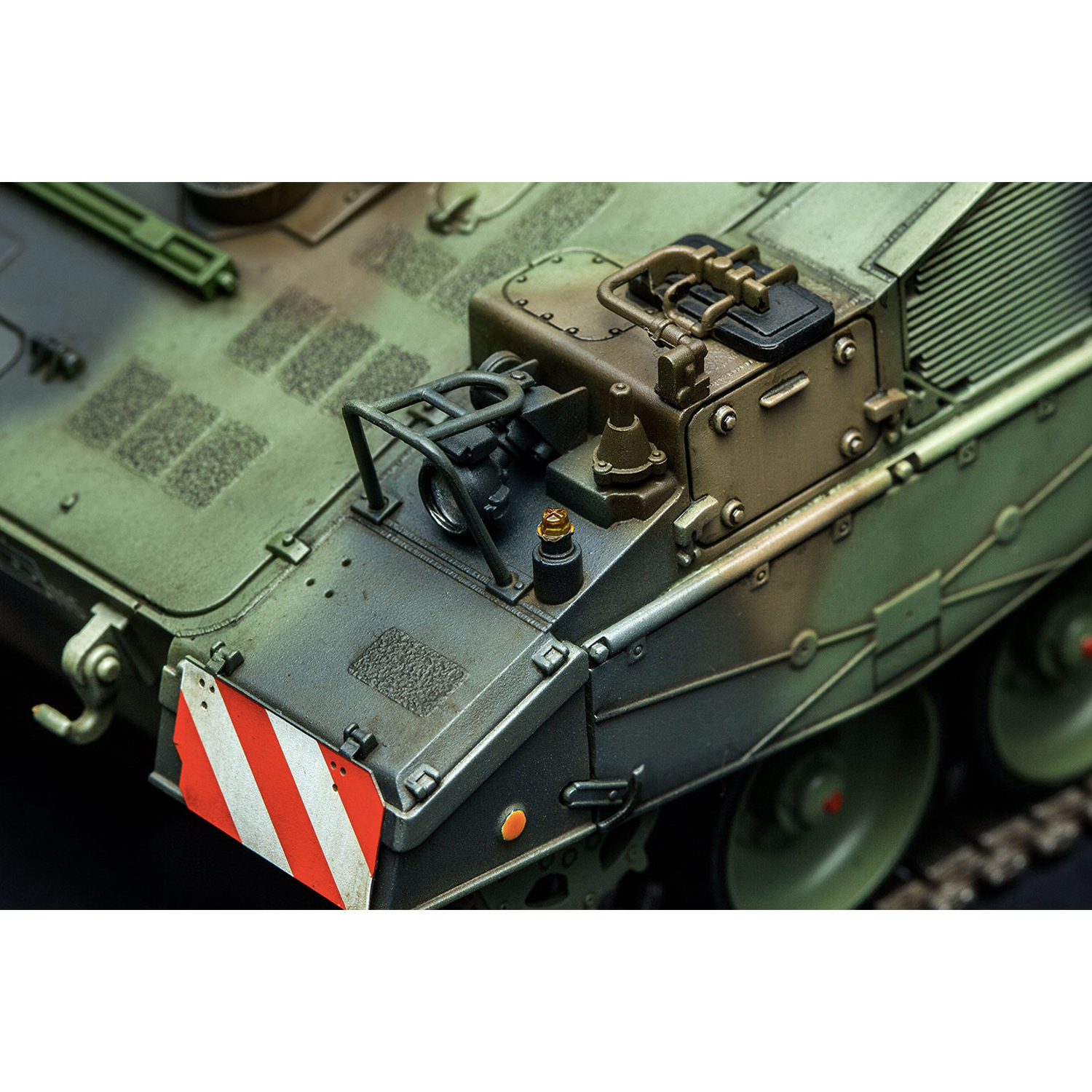 Сборная модель MENG TS-012 самоходная гаубица Panzerhaubitze 24278669062 - фото 5