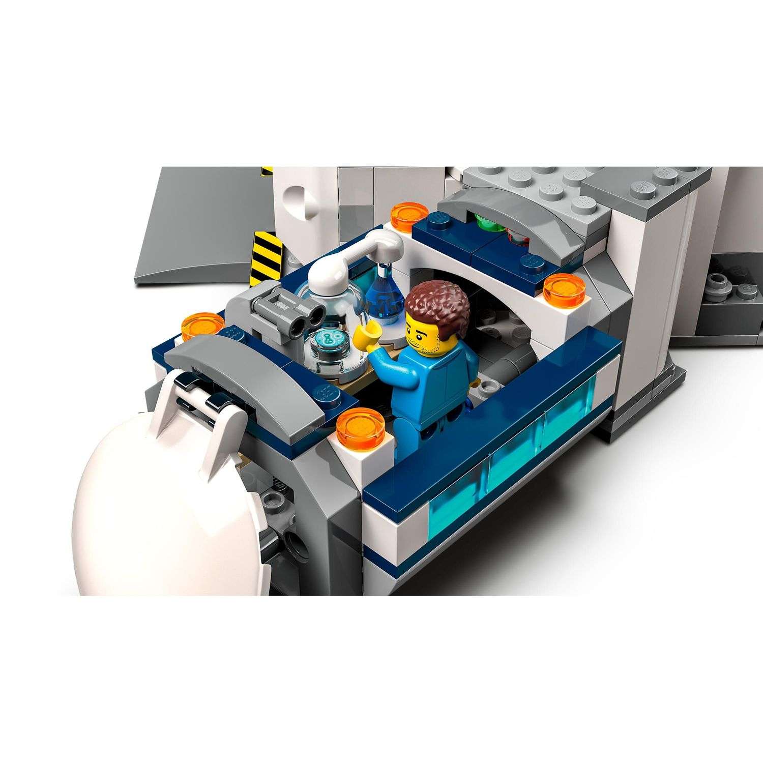 Конструктор LEGO City Space Лунная научная база 60350 - фото 7