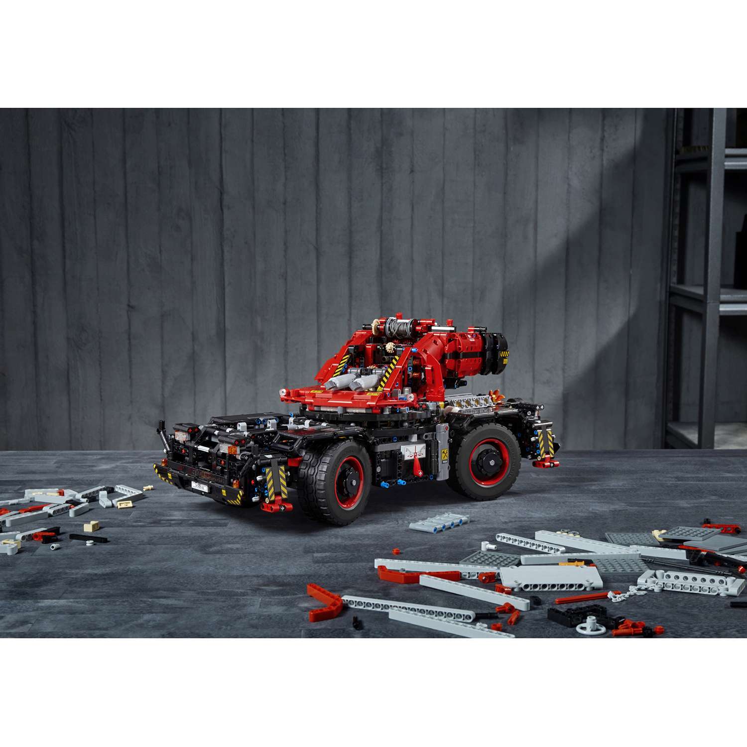 Конструктор LEGO Technic Подъёмный кран для пересечённой местности 42082 - фото 66