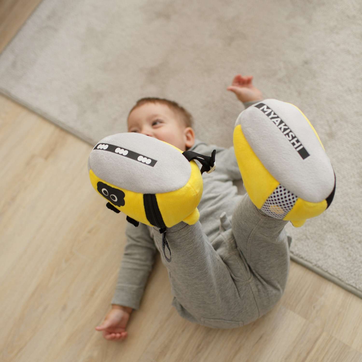 Игрушка Мякиши Игрушка детская развивающая Шнуровка Ботинки / шнуровка для детей / подарок / бизиборд - фото 8