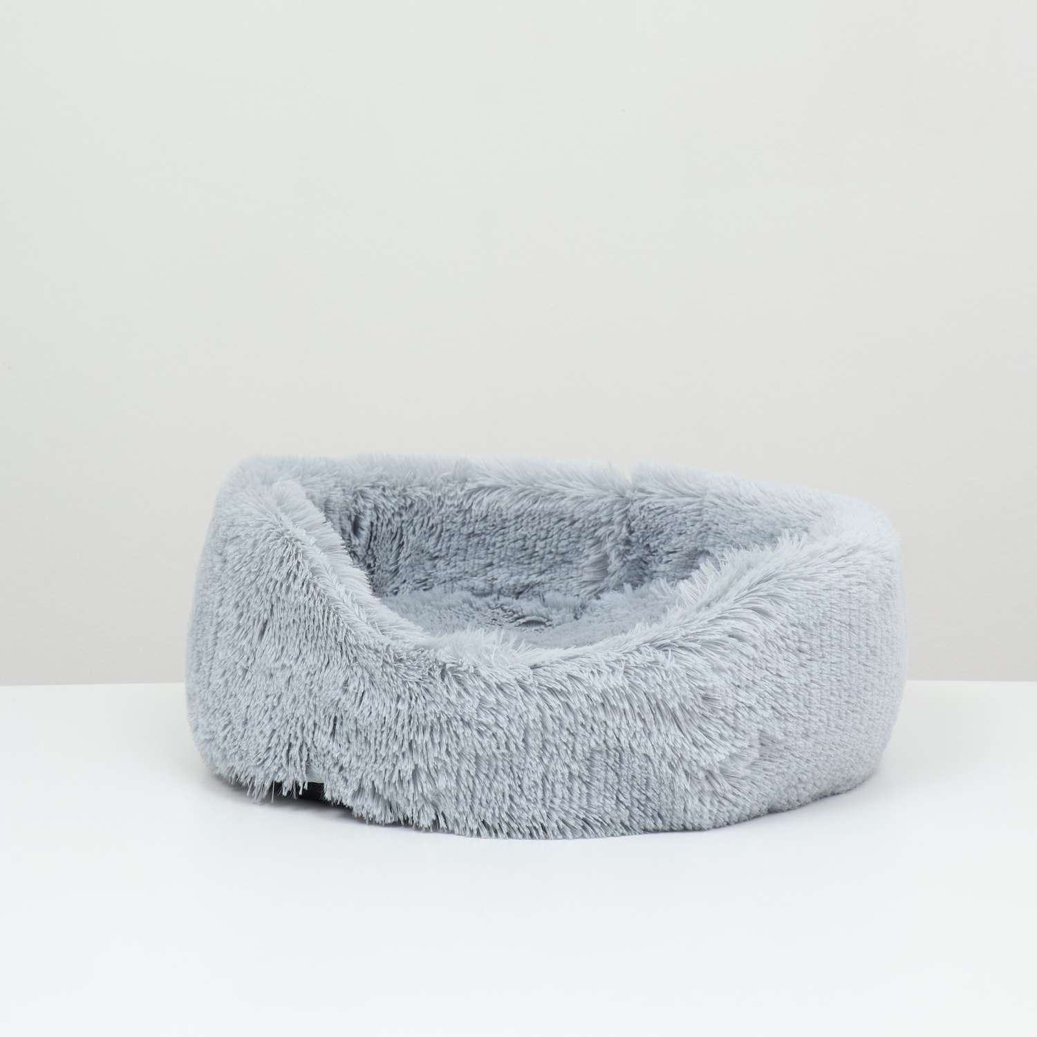 Лежак Пижон с подушкой мех сатин периотек 40х40х16 см серый - фото 2