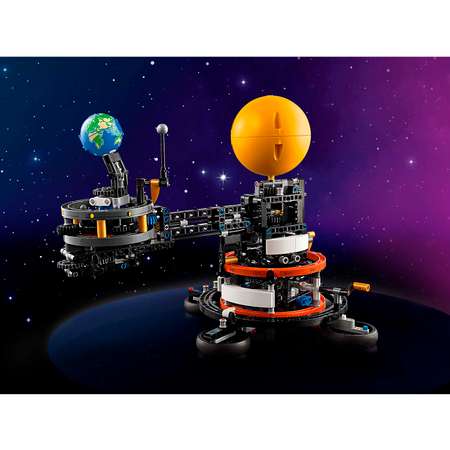 Конструктор детский LEGO Technic Планета Земля и Луна на орбите