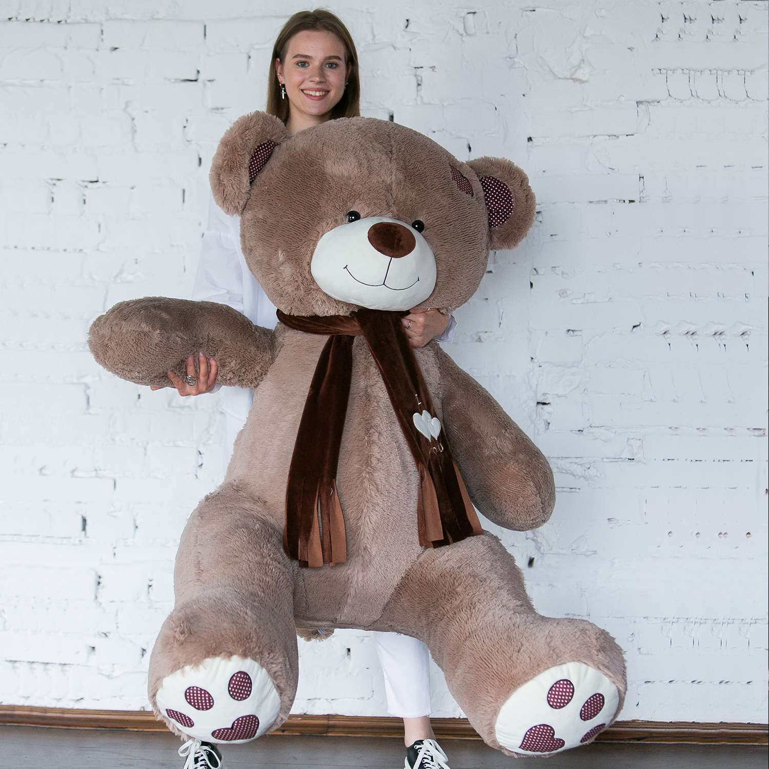 Мягкая игрушка Мягкие игрушки БелайТойс Плюшевый медведь Тони с шарфом 200 см цвет бурый - фото 2