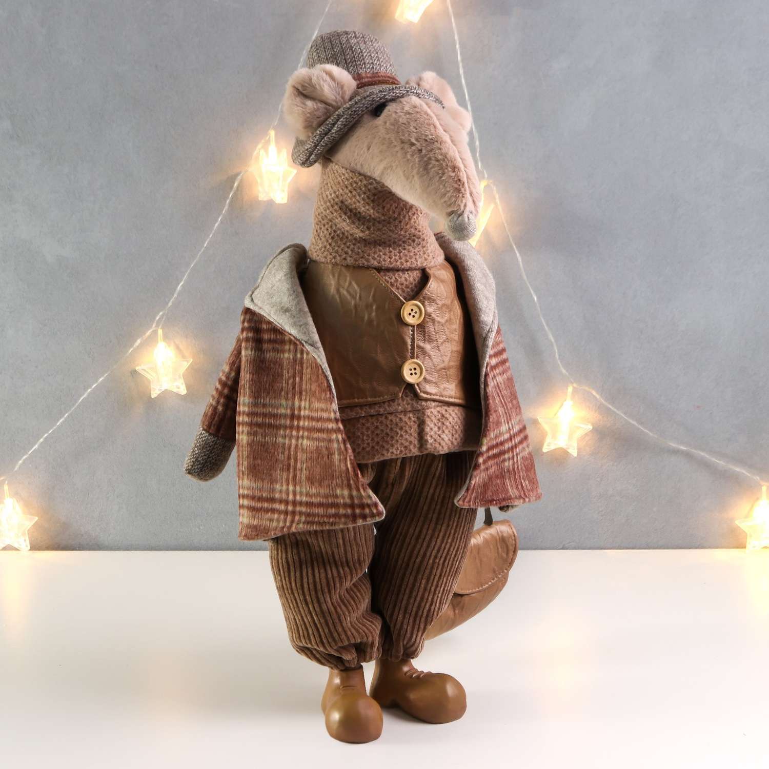 Кукла интерьерная Зимнее волшебство «Дядя-мышь в клетчатом пальто с портфелем» 25х24 5х52 см - фото 1