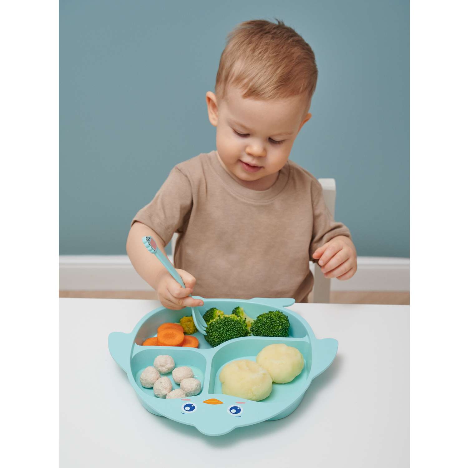 Набор детской посуды Добрый Филин Тарелка вилка ложка Пингвинёнок голубой 4 предмета - фото 7
