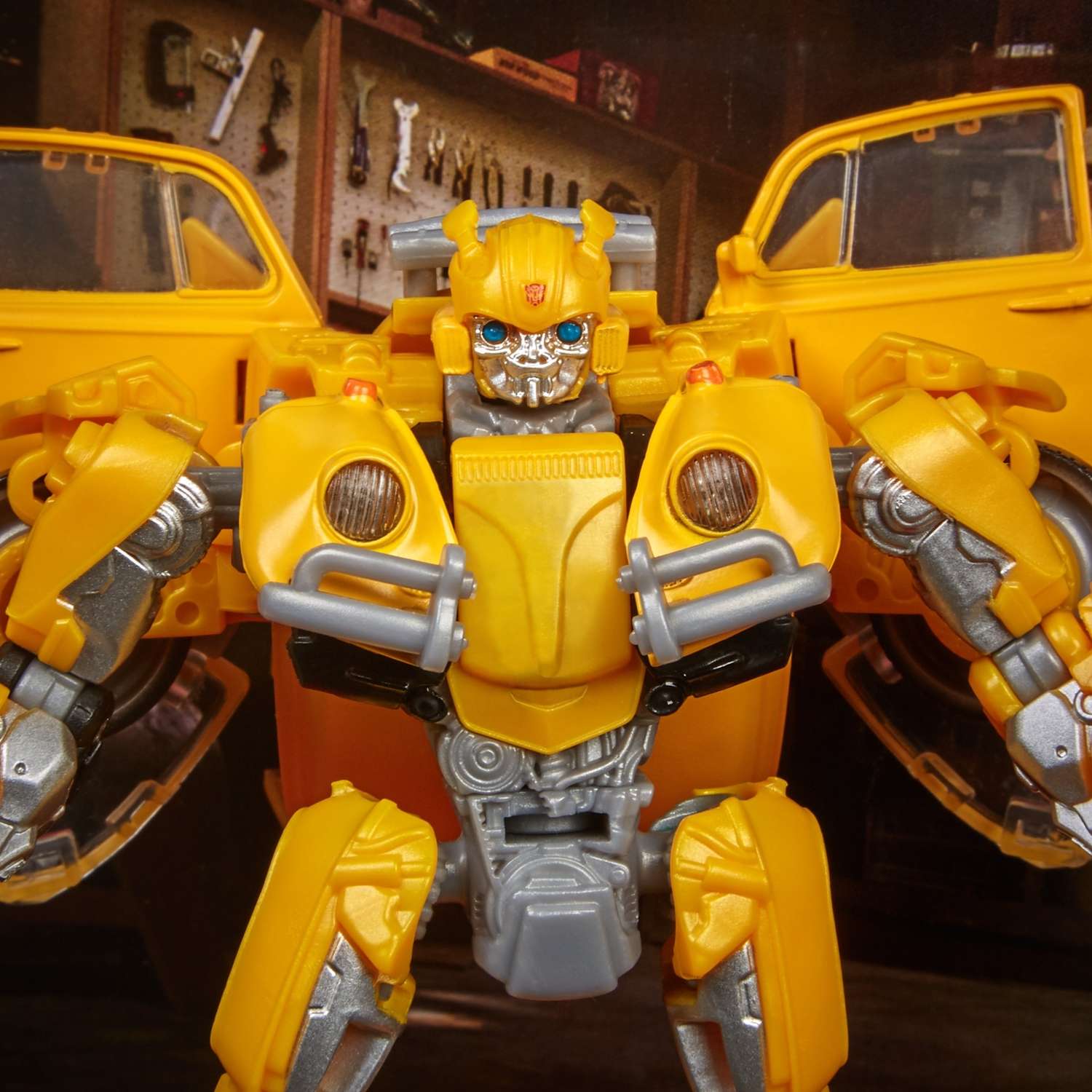 Игрушка Transformers Дженерейшнз Бамблби E0975EU4 - фото 8