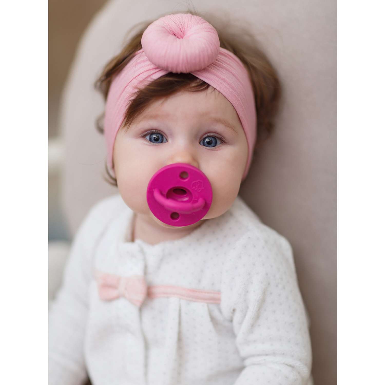 Соска-пустышка Mibella ортодонтическая силиконовая 0-36 месяцев розовая - фото 3