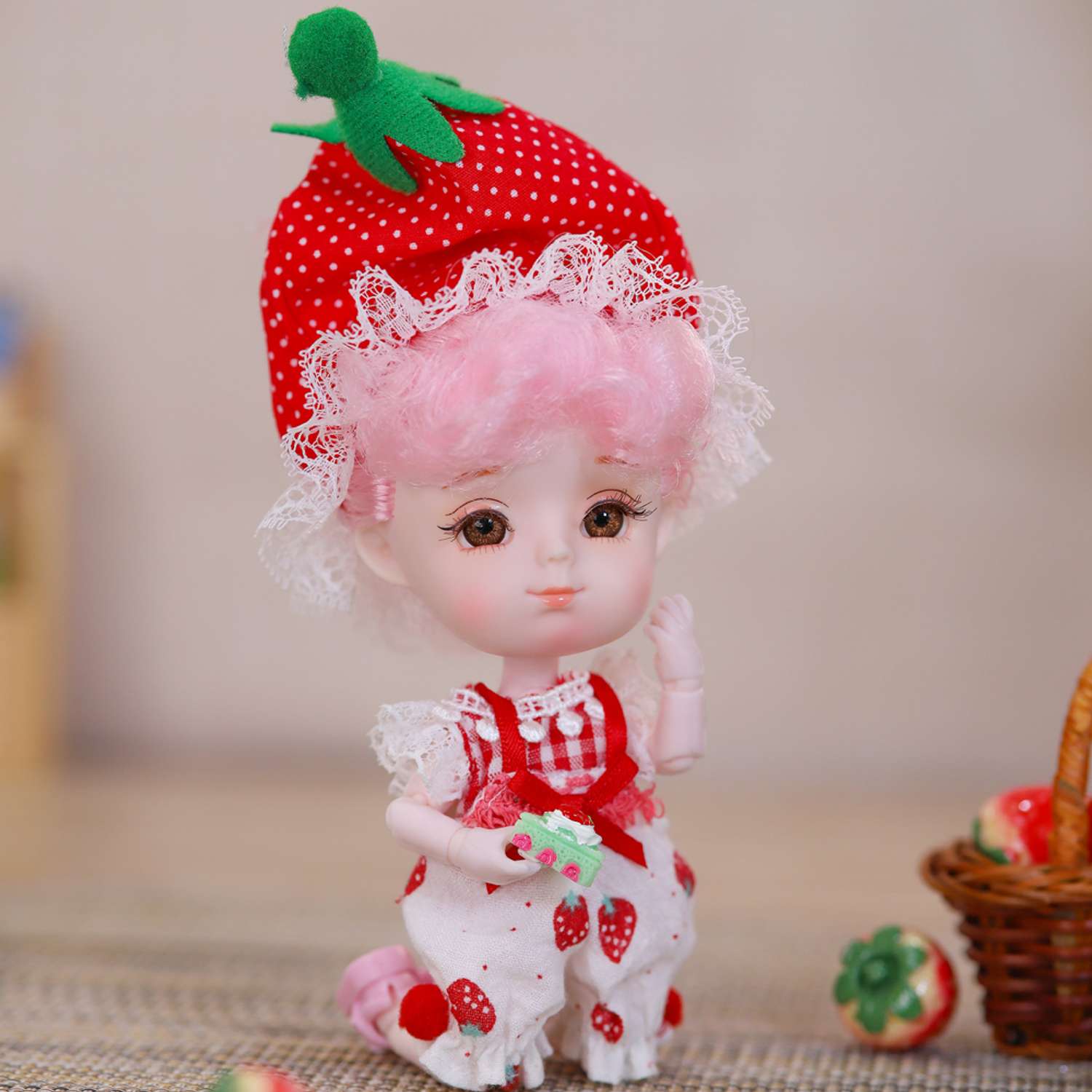 Кукла EstaBella Клубничка на шарнирах коллекционная 46283518 - фото 14