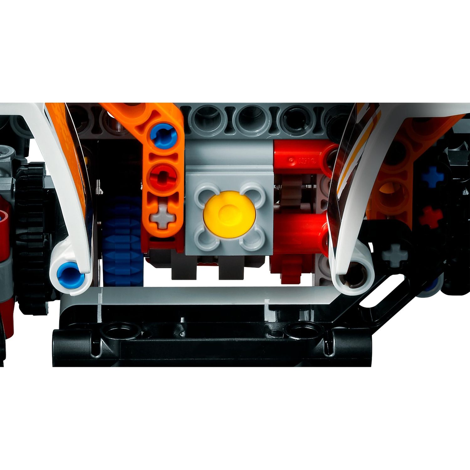 Конструктор LEGO Technic Внедорожный грузовик 42139 - фото 7