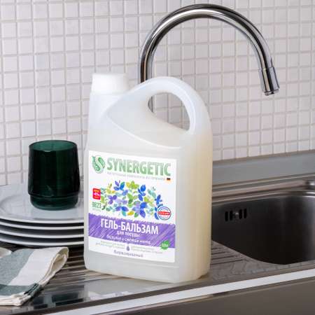 Гель-бальзам для мытья посуды Synergetic Базилик-Свежая мята 3.5л