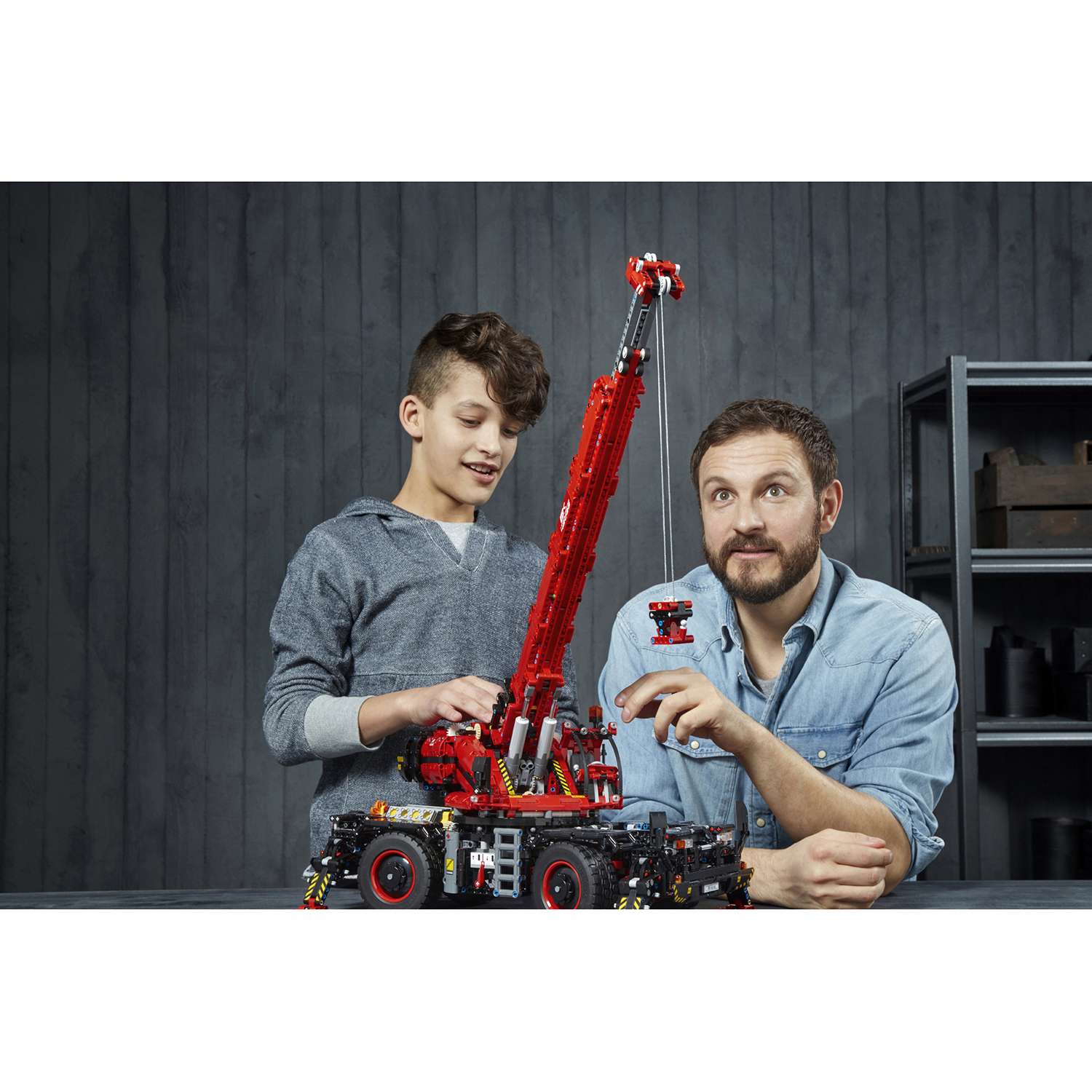 Конструктор LEGO Technic Подъёмный кран для пересечённой местности 42082 - фото 32