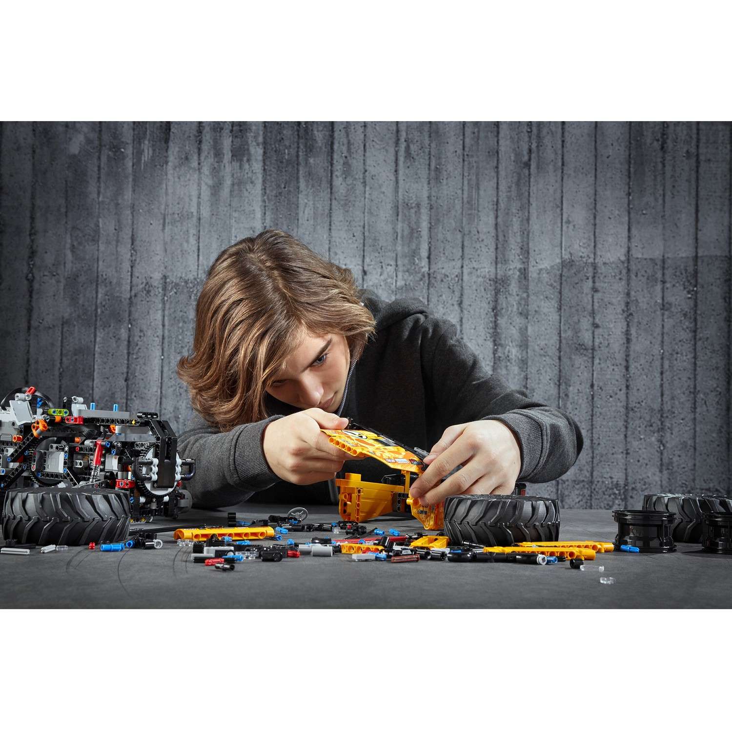 Конструктор LEGO Technic Экстремальный внедорожник 42099 - фото 8