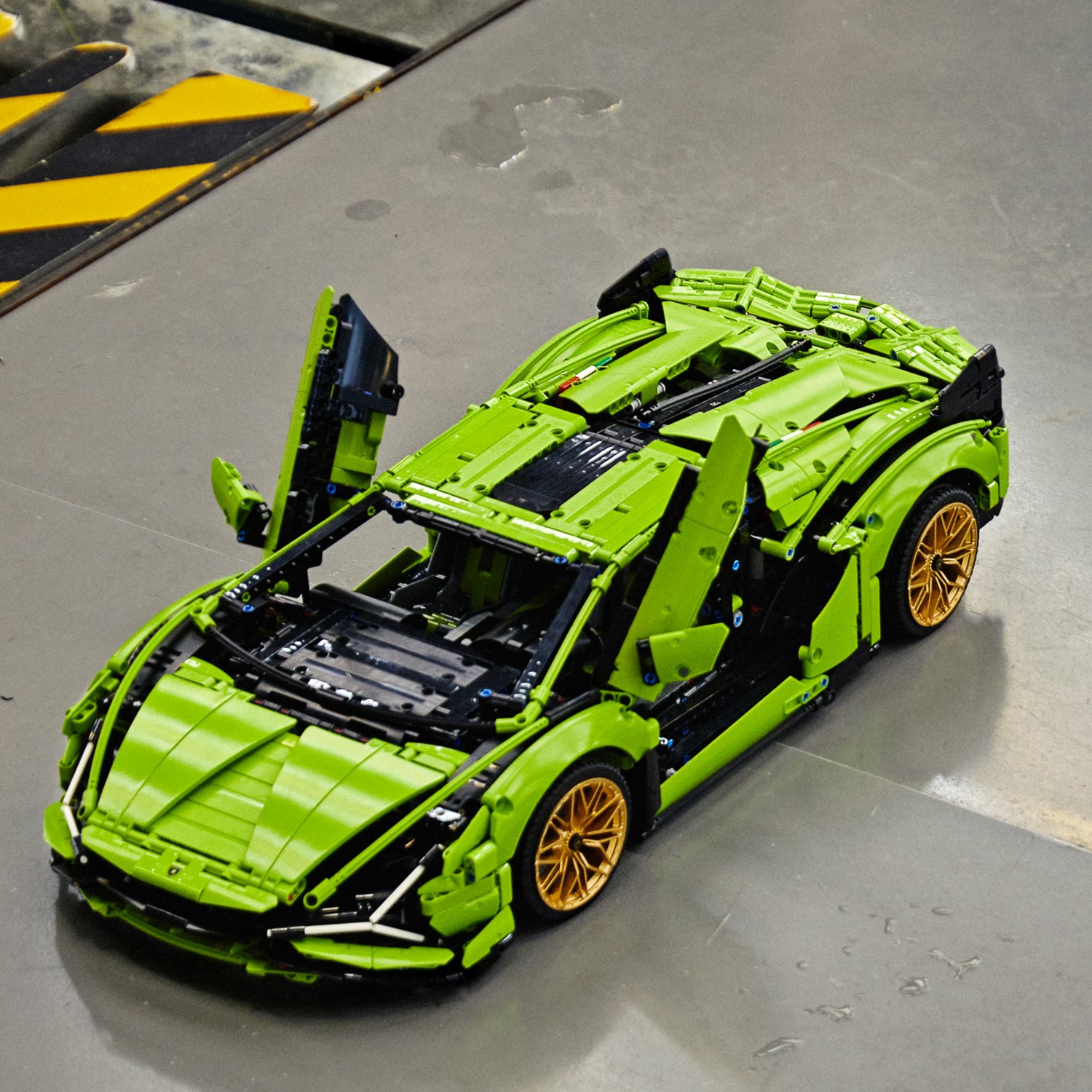 Конструктор LEGO Technic Lamborghini Sian FKP 37 42115 - фото 11