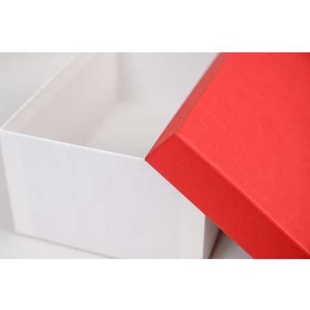 Коробка подарочная Cartonnage крышка-дно Радуга красный белый