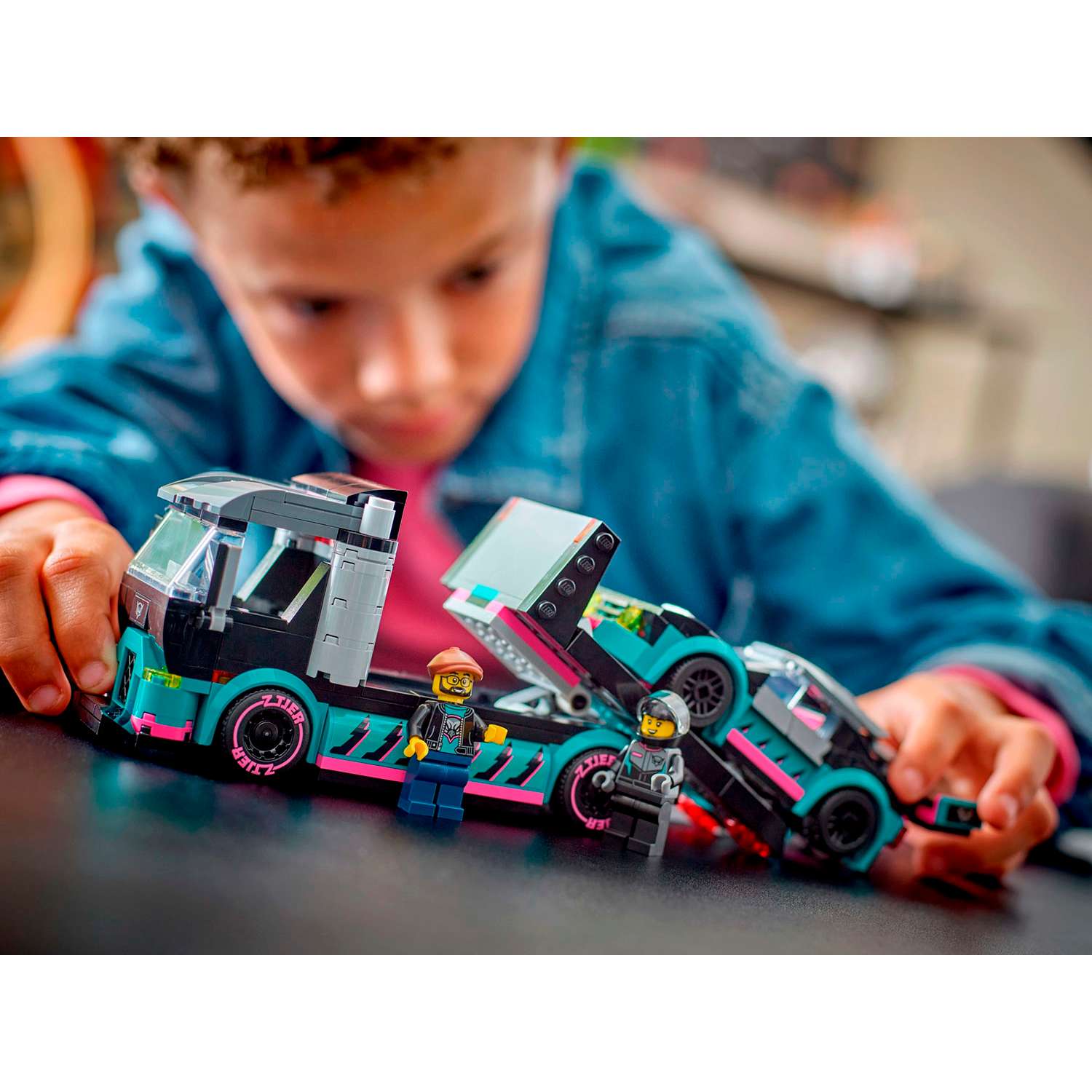 Конструктор детский LEGO City Гоночный автомобиль и автовоз 60406 - фото 12