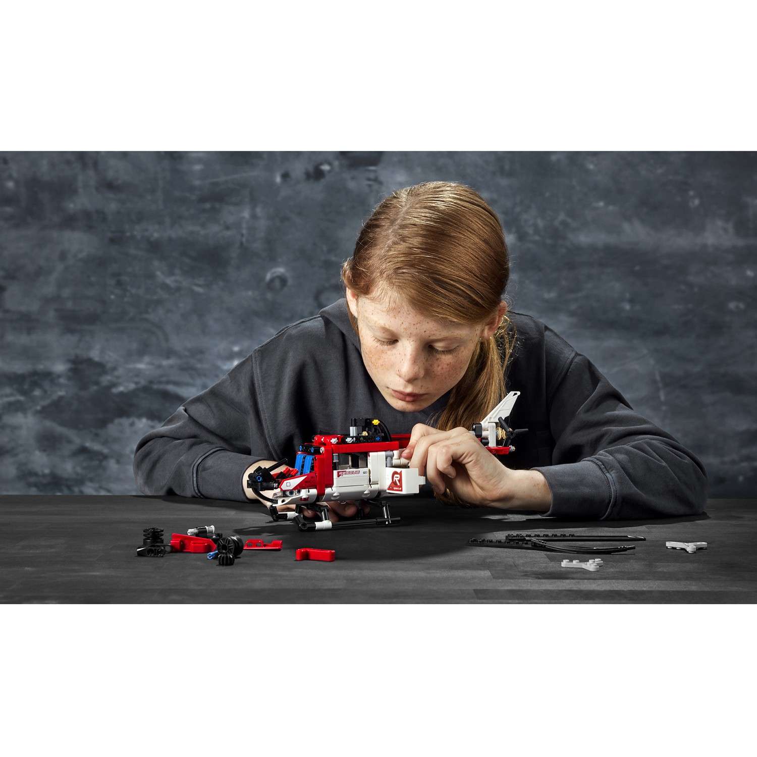 Конструктор LEGO Technic Спасательный вертолет 42092 - фото 13