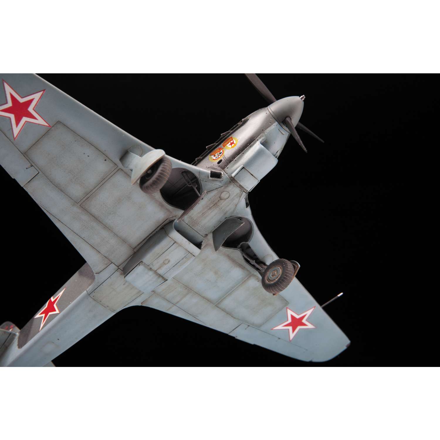 Сборная модель ЗВЕЗДА Советский истребитель Як-9Д - фото 4