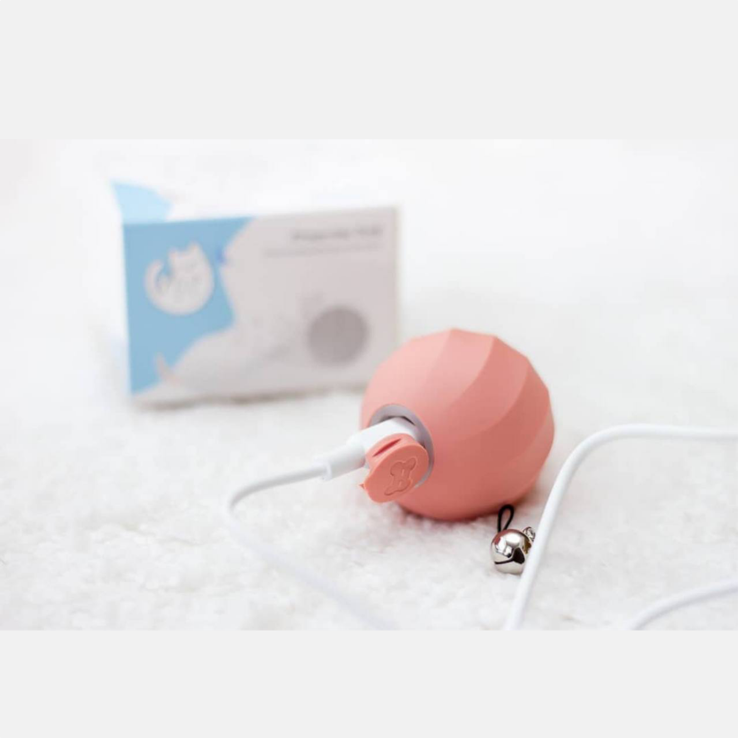 Интерактивная игрушка Cheerble мячик для кошек Ice Cream Ball Pink - фото 4