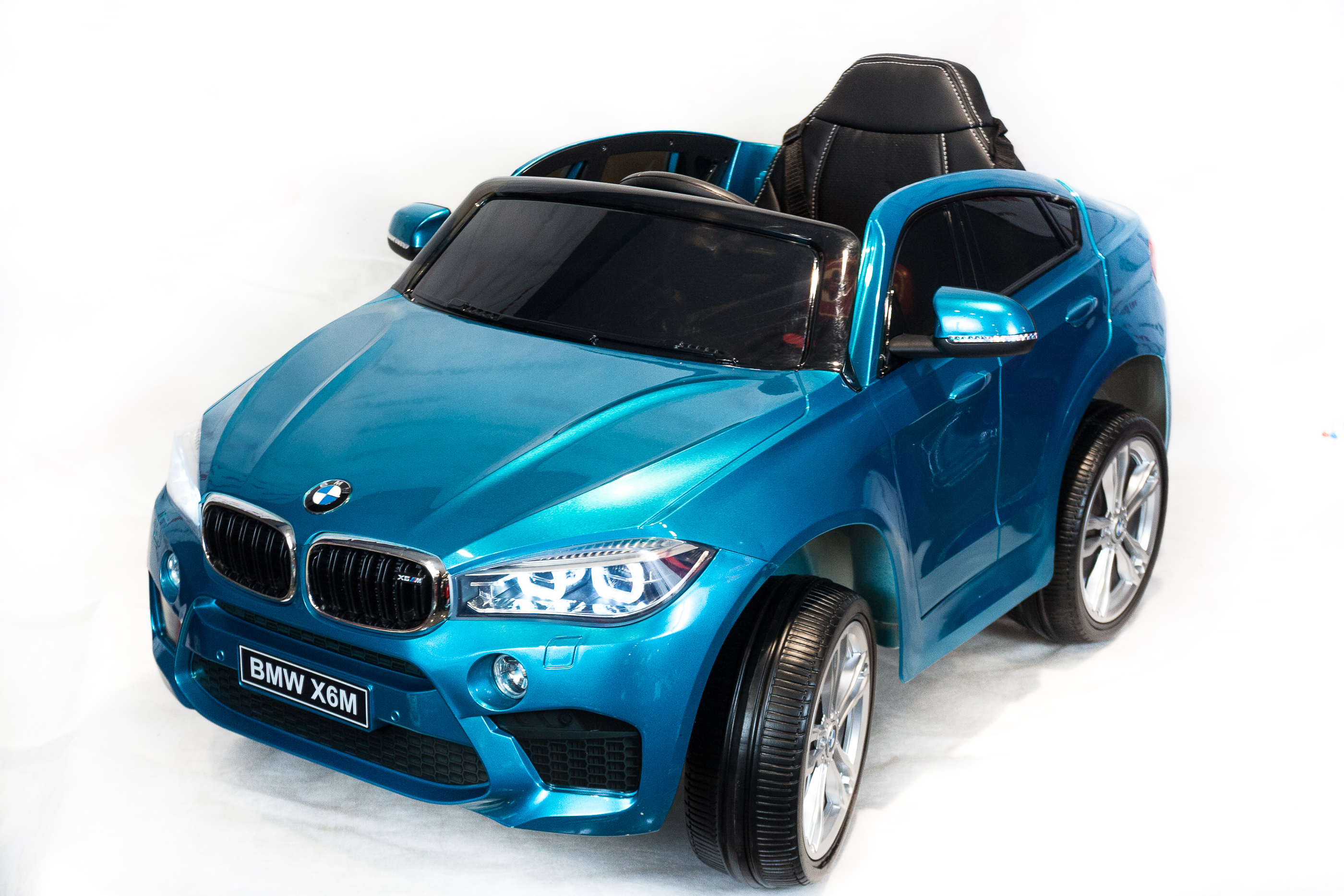 Детский автомобиль Toyland BMW X6M mini Серебро