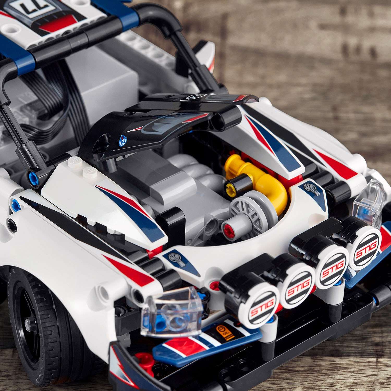 Конструктор LEGO Technic Гоночный автомобиль Top Gear 42109 - фото 21