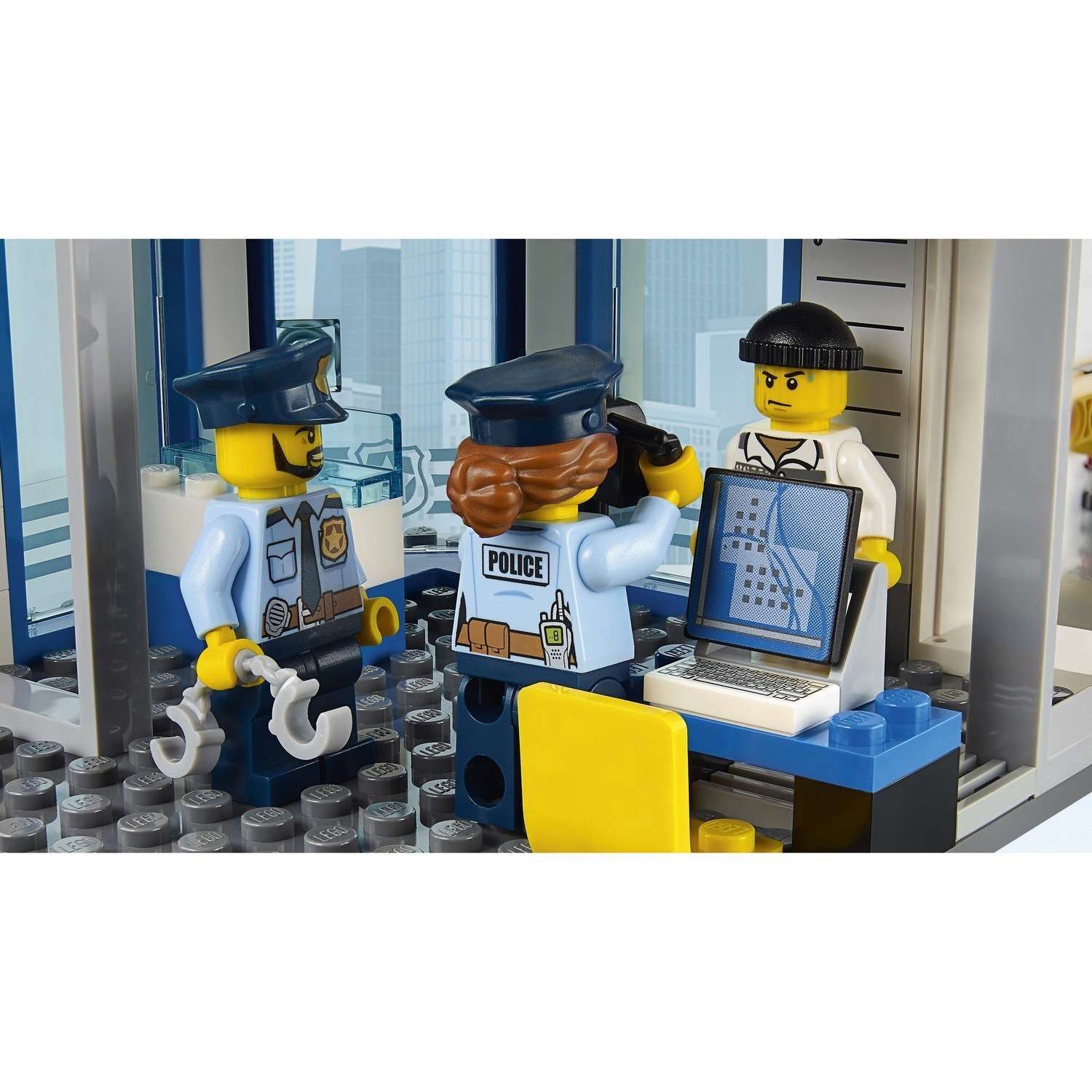 Конструктор LEGO City Police Полицейский участок (60141) - фото 6