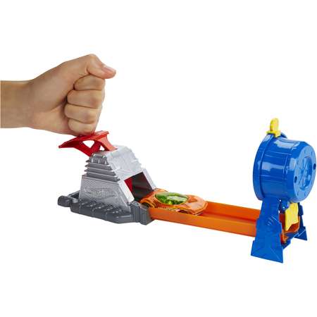 Трек Hot Wheels Карманный набор с пусковой установкой