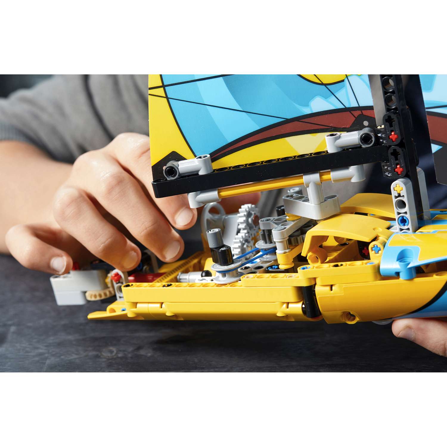 Конструктор LEGO Гоночная яхта Technic (42074) - фото 8