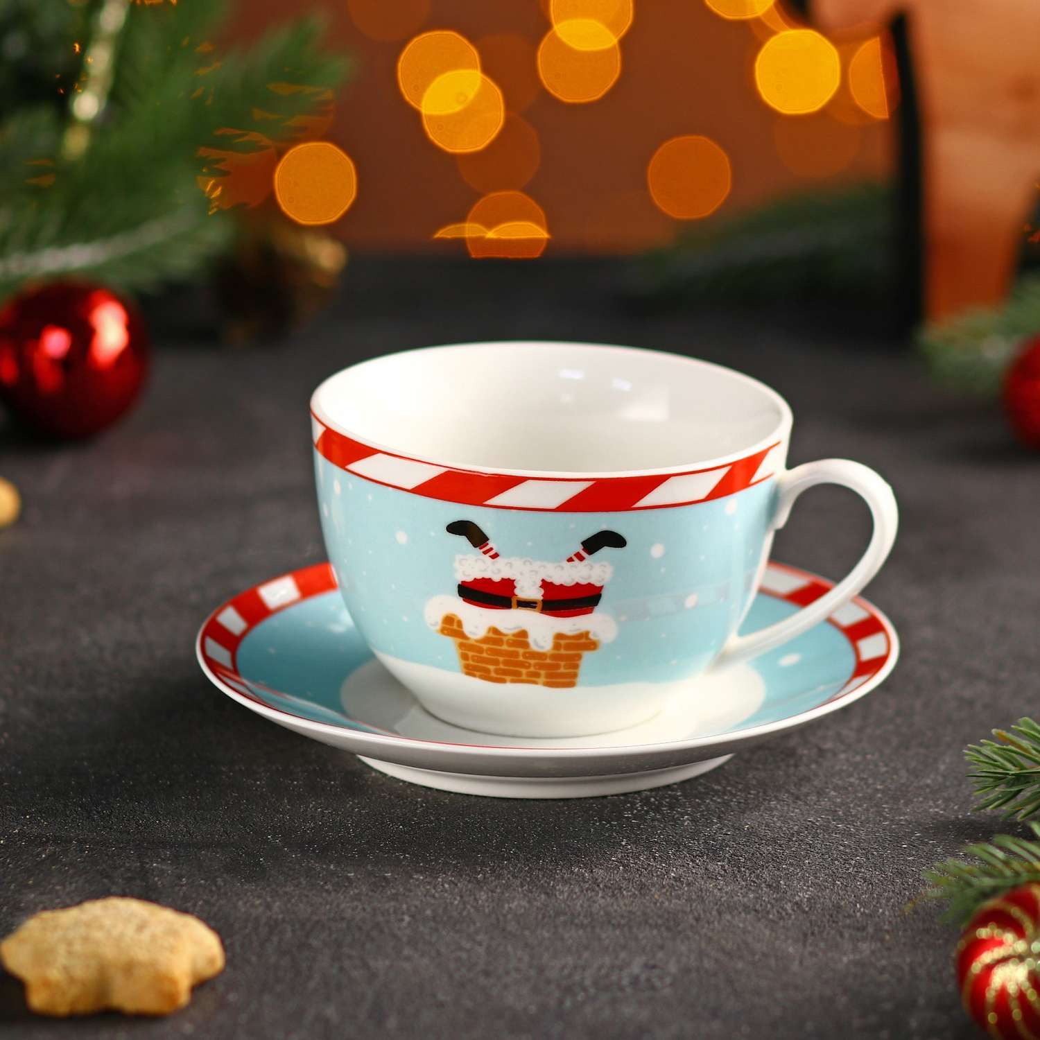 Чайная пара Доляна фарфоровая «Новый год. Дед Мороз» 2 предмета: чашка 250 мл блюдце d=14 см - фото 1